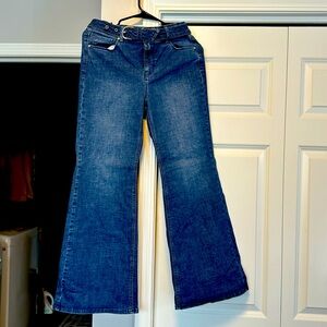 Wide leg White House Black Market jeans size 2 short